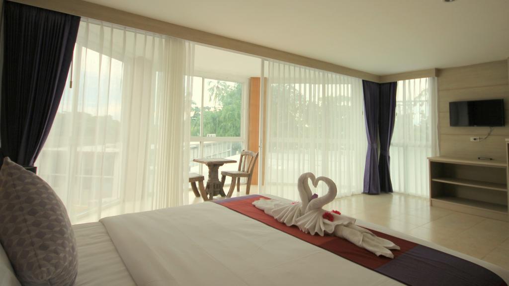 Baywatch Boutique Hotel Ao Nang Krabi town Extérieur photo