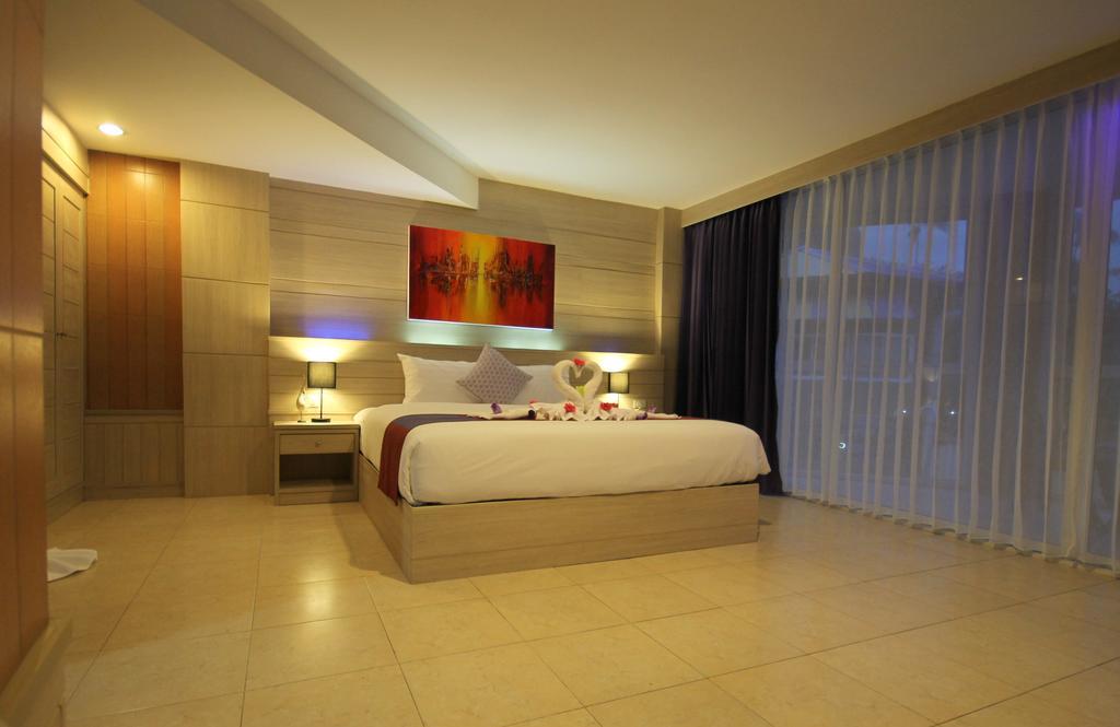 Baywatch Boutique Hotel Ao Nang Krabi town Extérieur photo