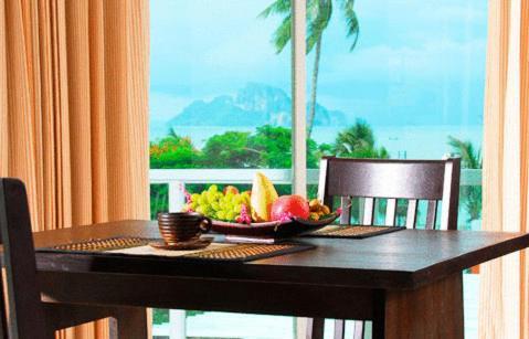 Baywatch Boutique Hotel Ao Nang Krabi town Extérieur photo
